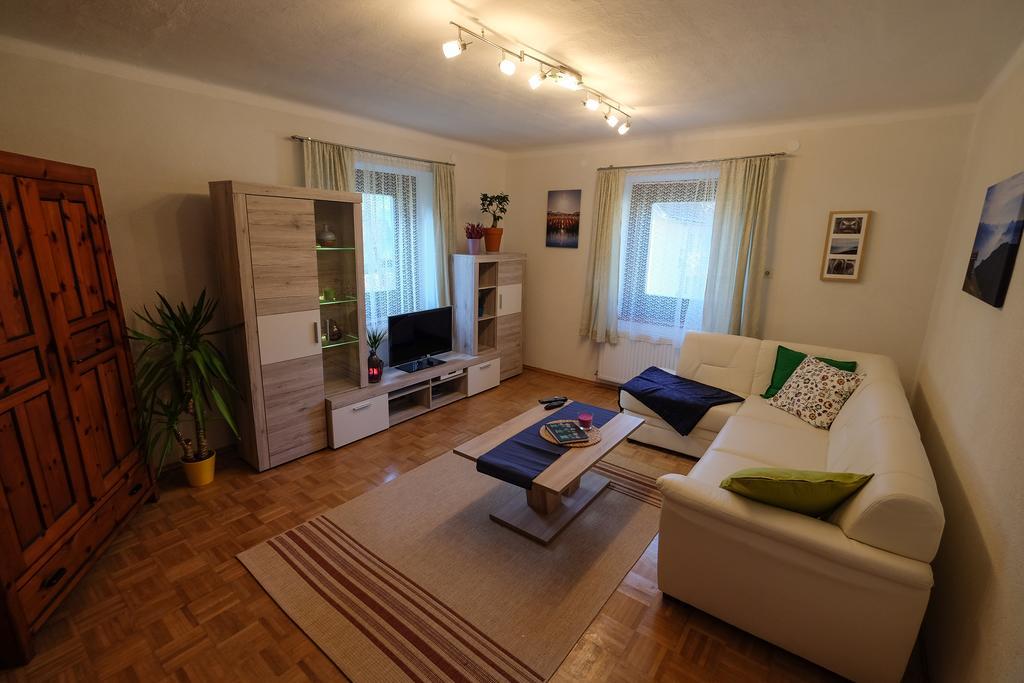 Haus Hubertus Apartamento Radnig Exterior foto