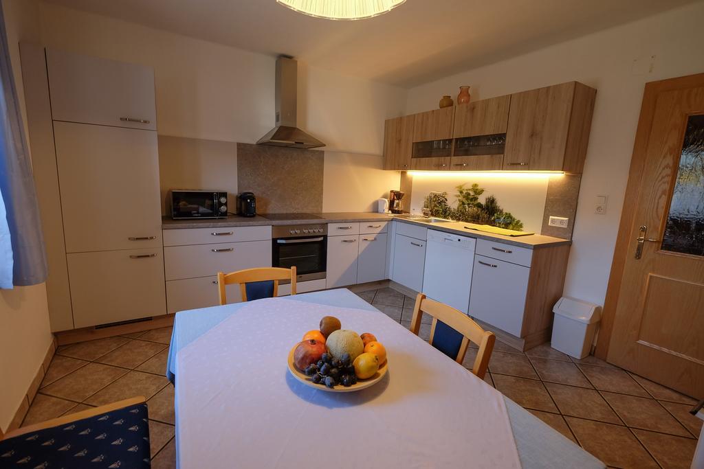 Haus Hubertus Apartamento Radnig Exterior foto